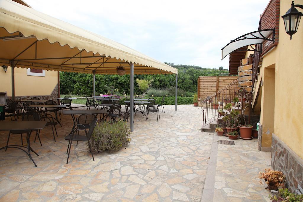 Il Giardino Del Sole Villa Agnone Bagni Exteriör bild