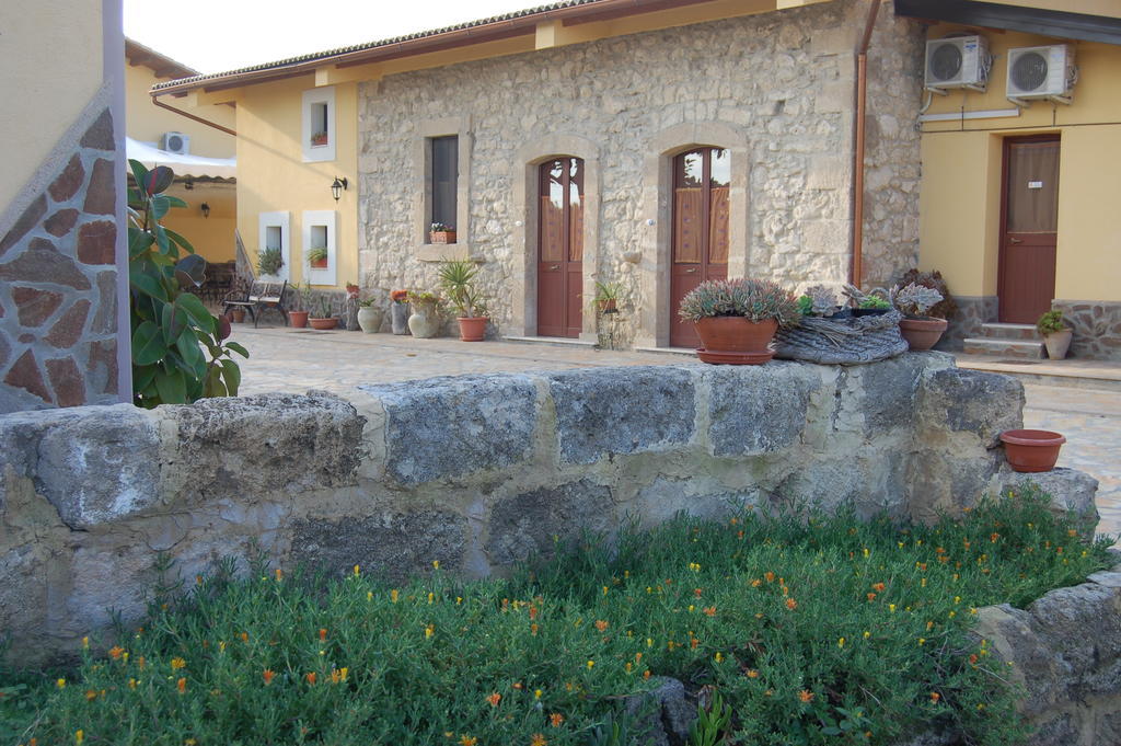 Il Giardino Del Sole Villa Agnone Bagni Exteriör bild