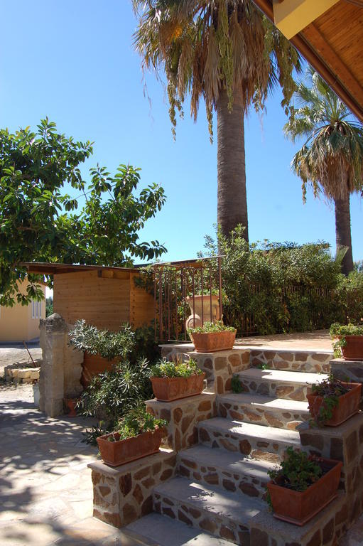 Il Giardino Del Sole Villa Agnone Bagni Exteriör bild
