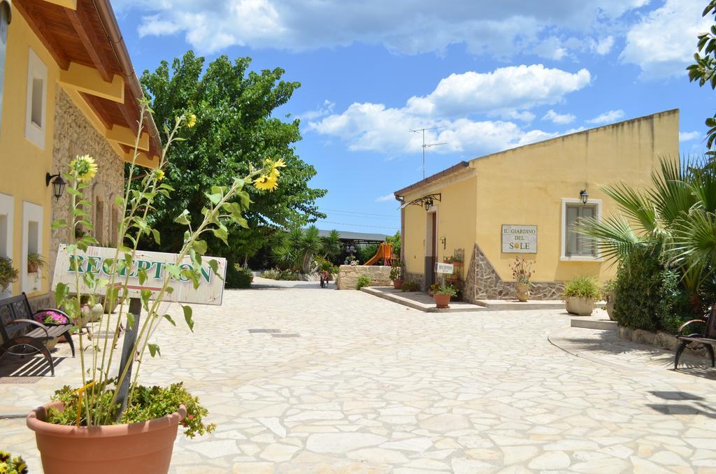 Il Giardino Del Sole Villa Agnone Bagni Exteriör bild