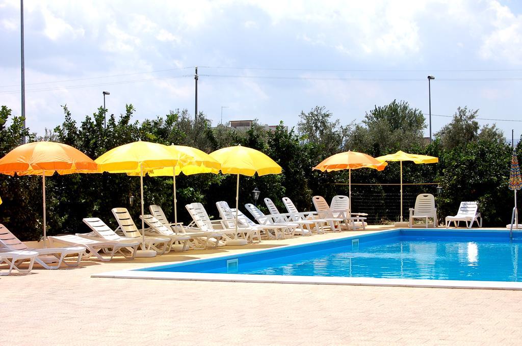Il Giardino Del Sole Villa Agnone Bagni Exteriör bild