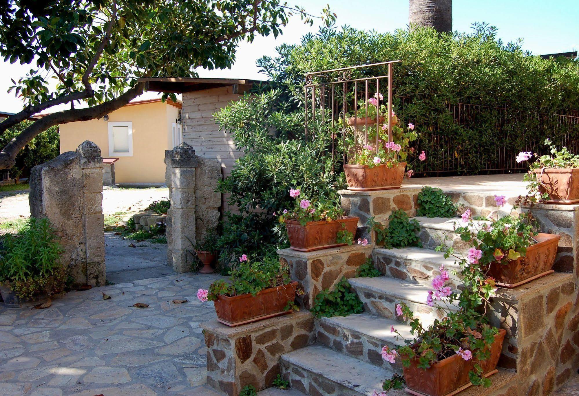 Il Giardino Del Sole Villa Agnone Bagni Exteriör bild